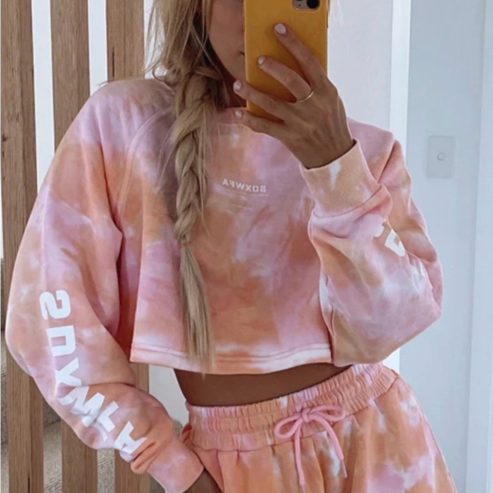 White Fox Boutique Sarah’s Day Tie-Dye Crop Sweatshirt